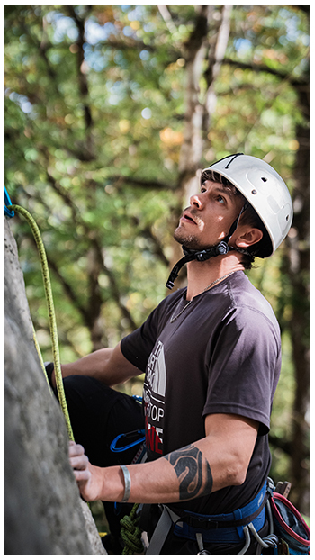 Escalade enfants en falaise